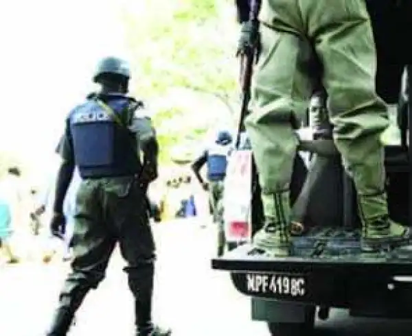 Police hunt gang for beheading DSP